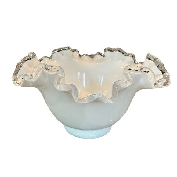 Fenton | Vintage Silver Crest 7 Inch Ruffled Edge Bowl - Picture 1 of 6